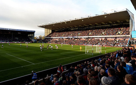 在此前面对 在此前面对